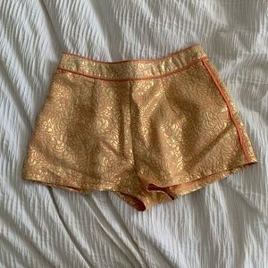 Deja Vu boutique shorts S